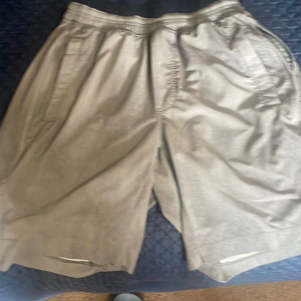 Pre-Owen Lululemon short